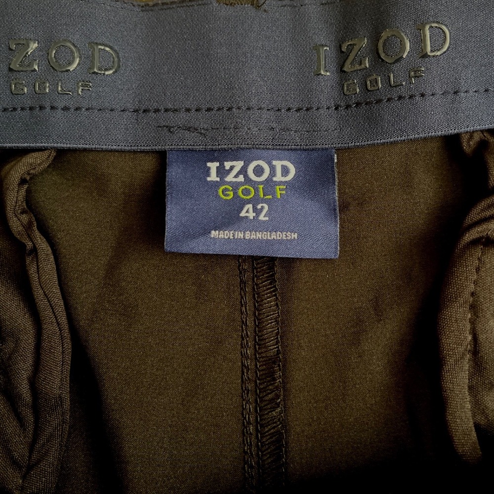 IZOD Golf Swingflex Cargo Shorts Black Mens 42 Waist 9.5 Inseam New With Tags - Picture 3 of 5